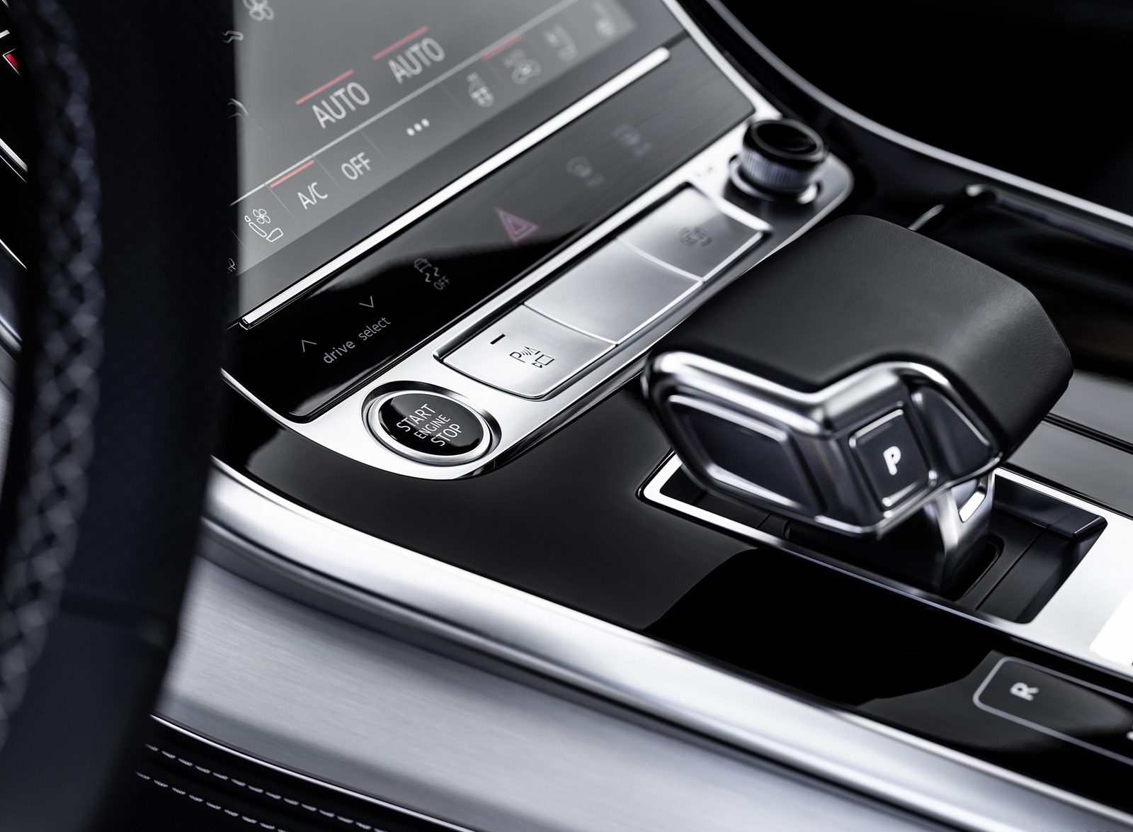 2021 Audi Q8 TFSI e Plug-In Hybrid Interior Detail Wallpapers #29 of 32