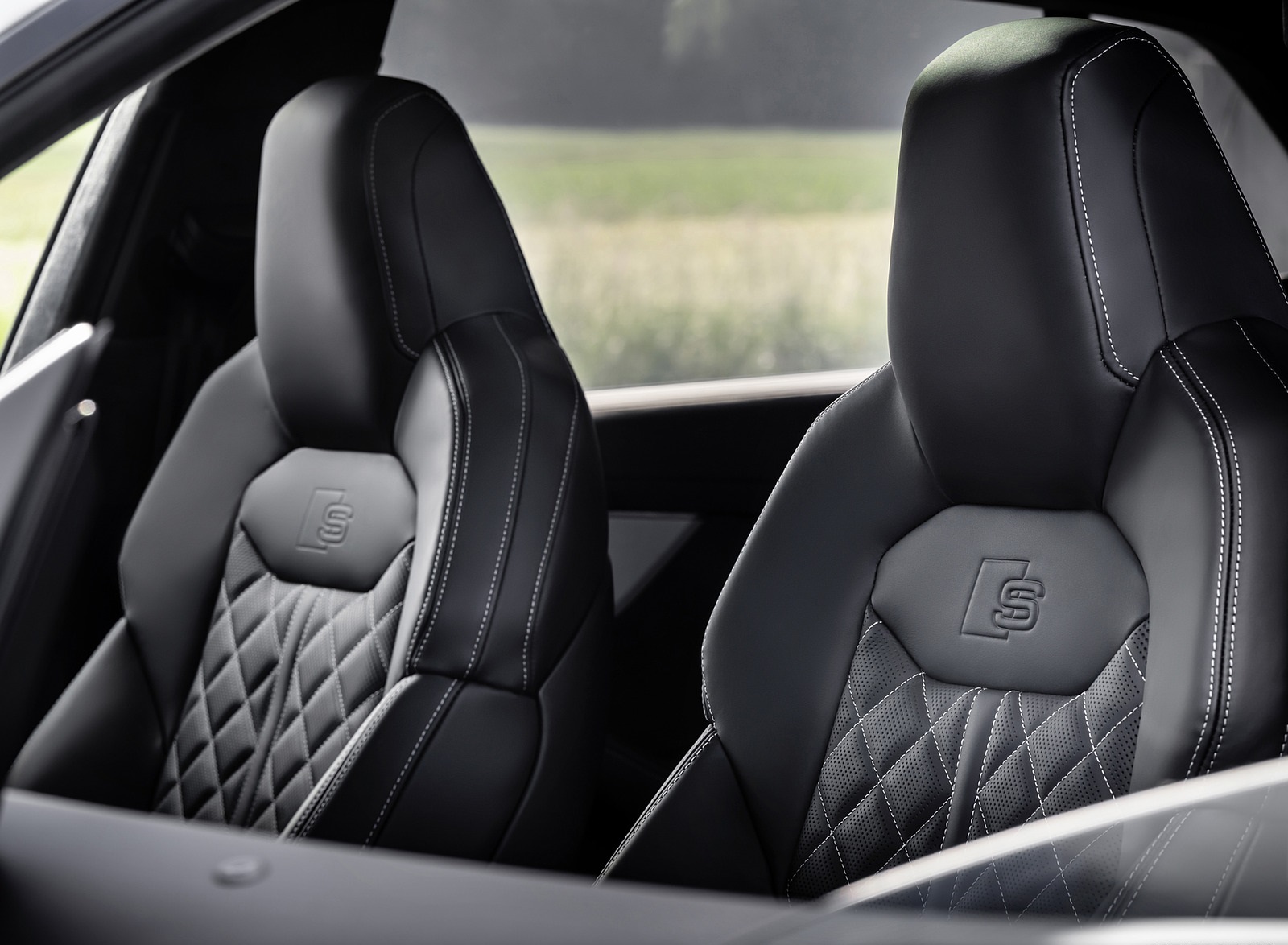 2021 Audi Q8 TFSI e Plug-In Hybrid Interior Seats Wallpapers #31 of 32