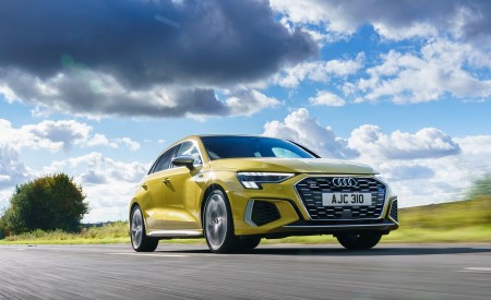 2021 Audi S3 Sportback (UK-Spec) Front Three-Quarter Wallpapers  450x275 (39)