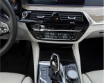 2021 BMW 5 Series Touring Central Console Wallpapers  150x120