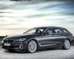 2021 BMW 5 Series Touring Front Three-Quarter Wallpapers 150x120