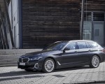 2021 BMW 5 Series Touring Front Three-Quarter Wallpapers  150x120