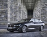 2021 BMW 5 Series Touring Front Three-Quarter Wallpapers 150x120