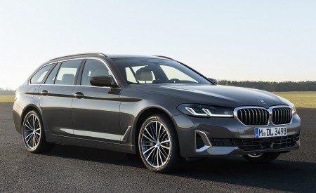 2021 BMW 5 Series Touring Front Three-Quarter Wallpapers 450x275 (13)