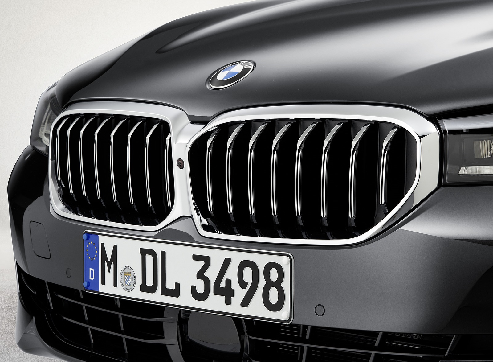 2021 BMW 5 Series Touring Grill Wallpapers #23 of 106