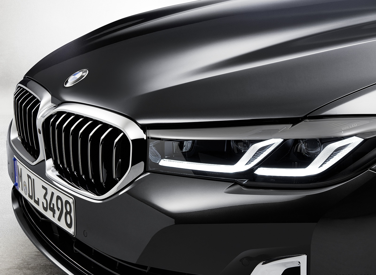 2021 BMW 5 Series Touring Headlight Wallpapers #27 of 106