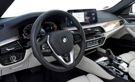 2021 BMW 5 Series Touring Interior Wallpapers 450x275 (93)