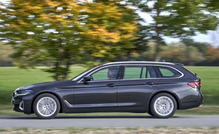 2021 BMW 5 Series Touring Side Wallpapers  450x275 (49)