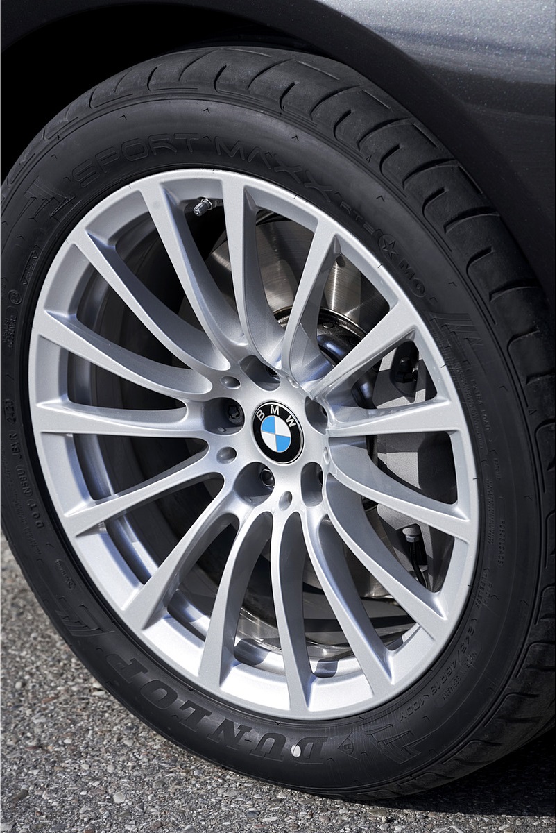 2021 BMW 5 Series Touring Wheel Wallpapers #85 of 106