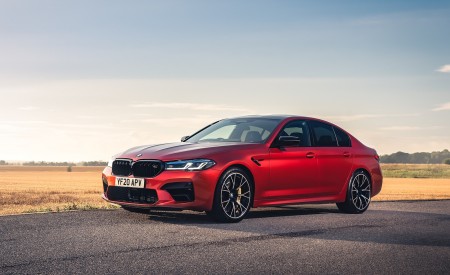 2021 BMW M5 Competition (UK-Spec) Front Three-Quarter Wallpapers 450x275 (14)