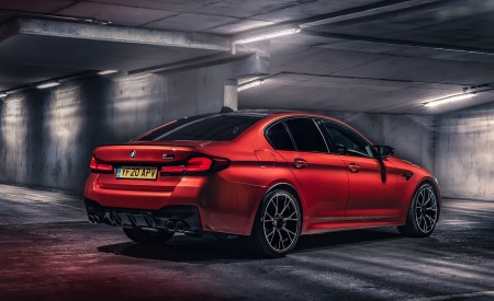 2021 BMW M5 Competition (UK-Spec) Rear Three-Quarter Wallpapers 450x275 (18)