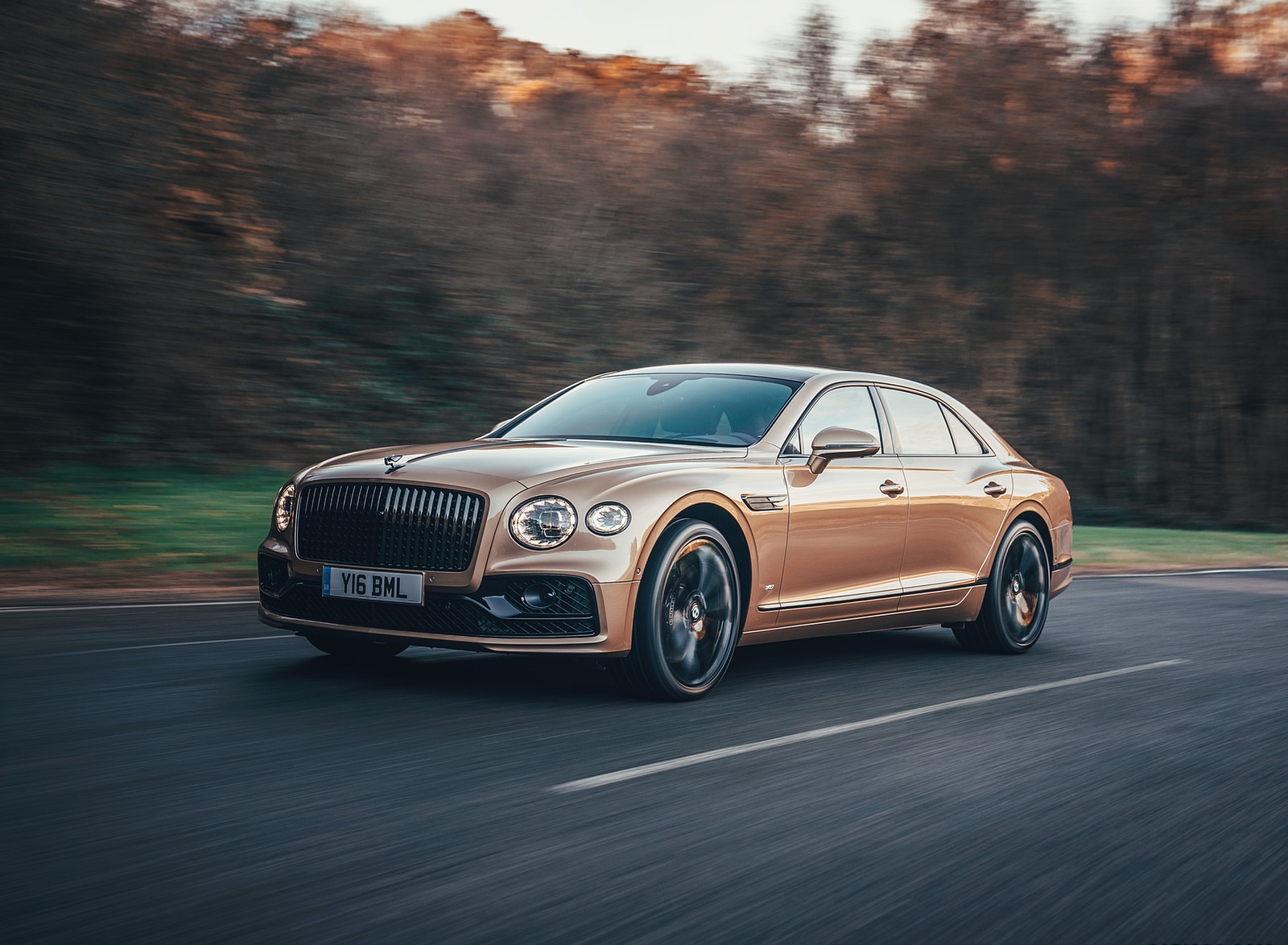 2021 Bentley Flying Spur V8 Front Three-Quarter Wallpapers #49 of 91
