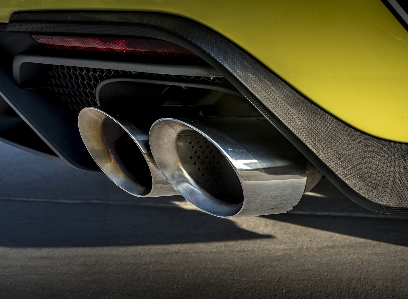 2021 Ford Mustang Mach 1 (EU-Spec) (Color: Grabber Yellow) Exhaust Wallpapers #37 of 94
