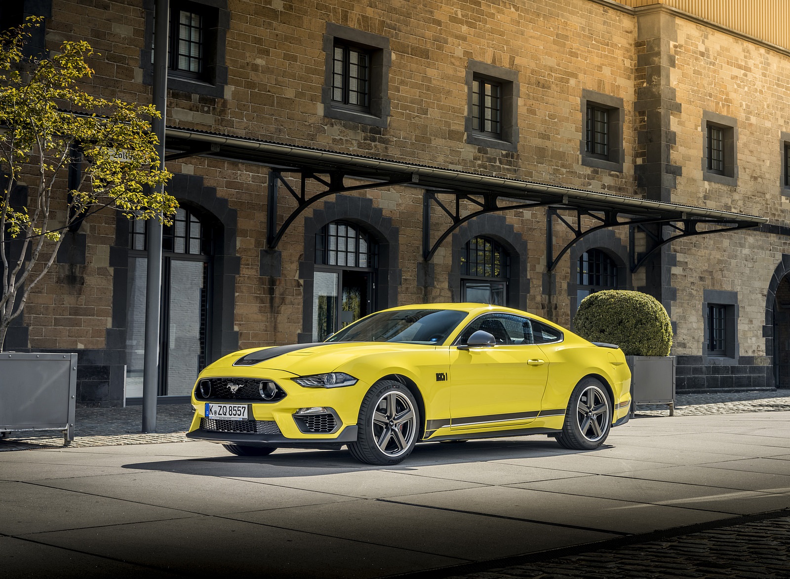 2021 Ford Mustang Mach 1 (EU-Spec) (Color: Grabber Yellow) Front Three-Quarter Wallpapers #18 of 94