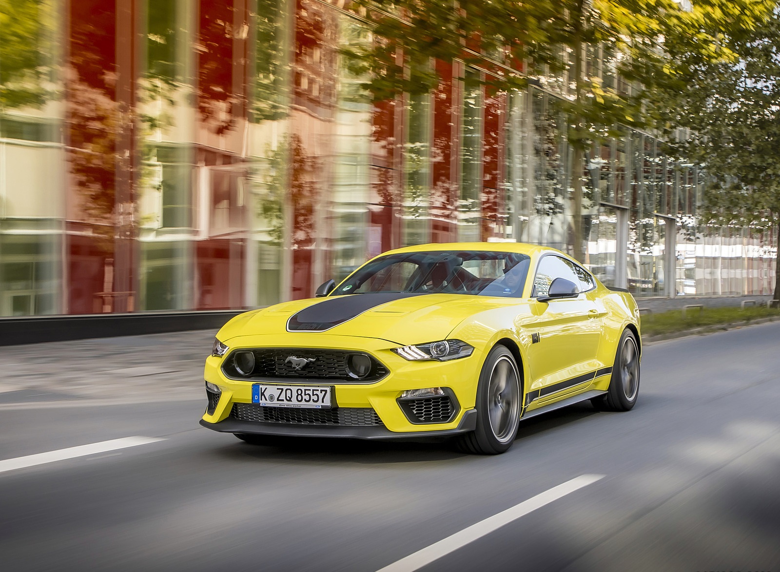 2021 Ford Mustang Mach 1 (EU-Spec) (Color: Grabber Yellow) Front Three-Quarter Wallpapers  #10 of 94