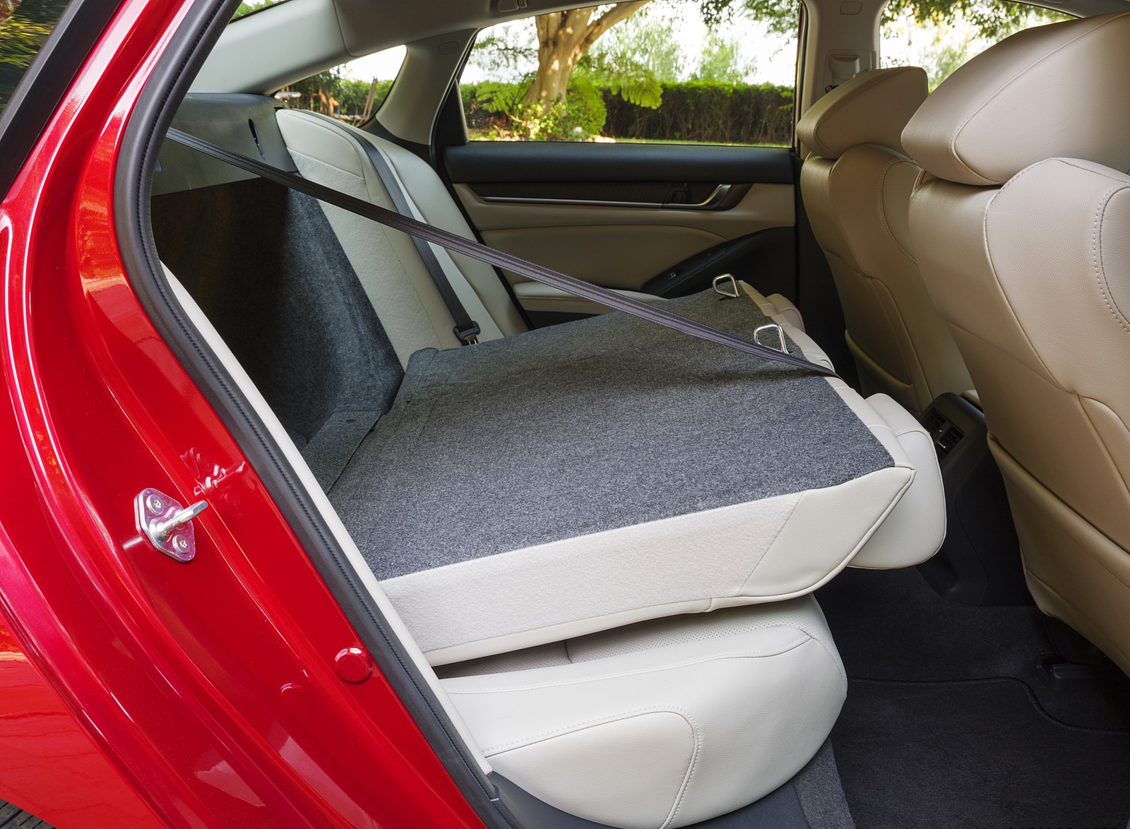 2021 Honda Accord Hybrid Interior Rear Seats Wallpapers #18 of 22