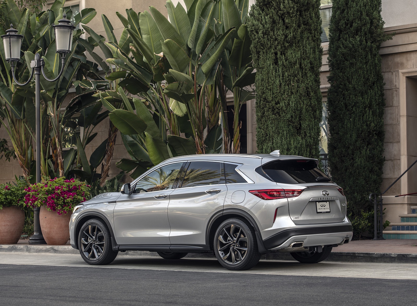 2021 Infiniti QX50 Rear Three-Quarter Wallpapers  (3)