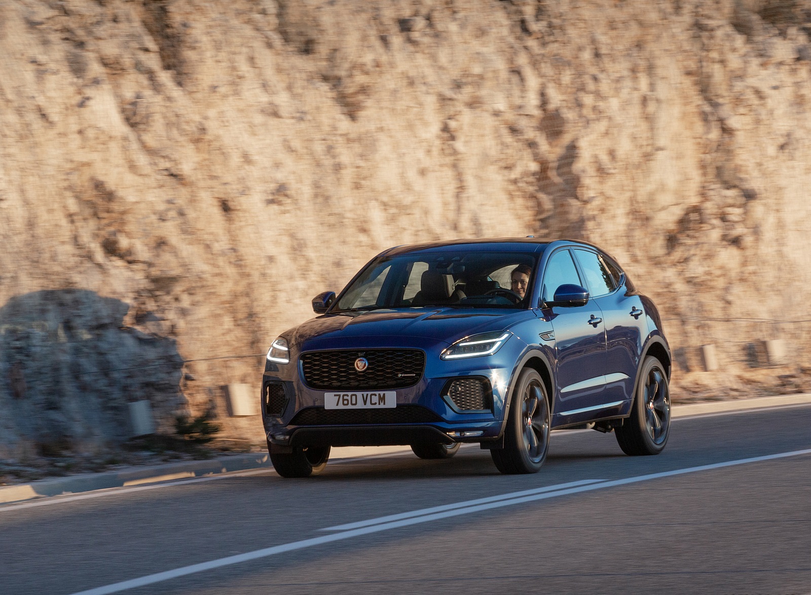 2021 Jaguar E-PACE Front Three-Quarter Wallpapers  (3)