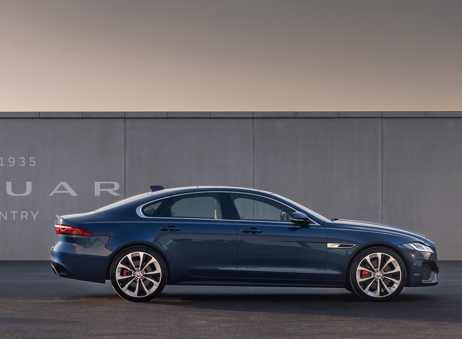 2021 Jaguar XF Side Wallpapers #38 of 59