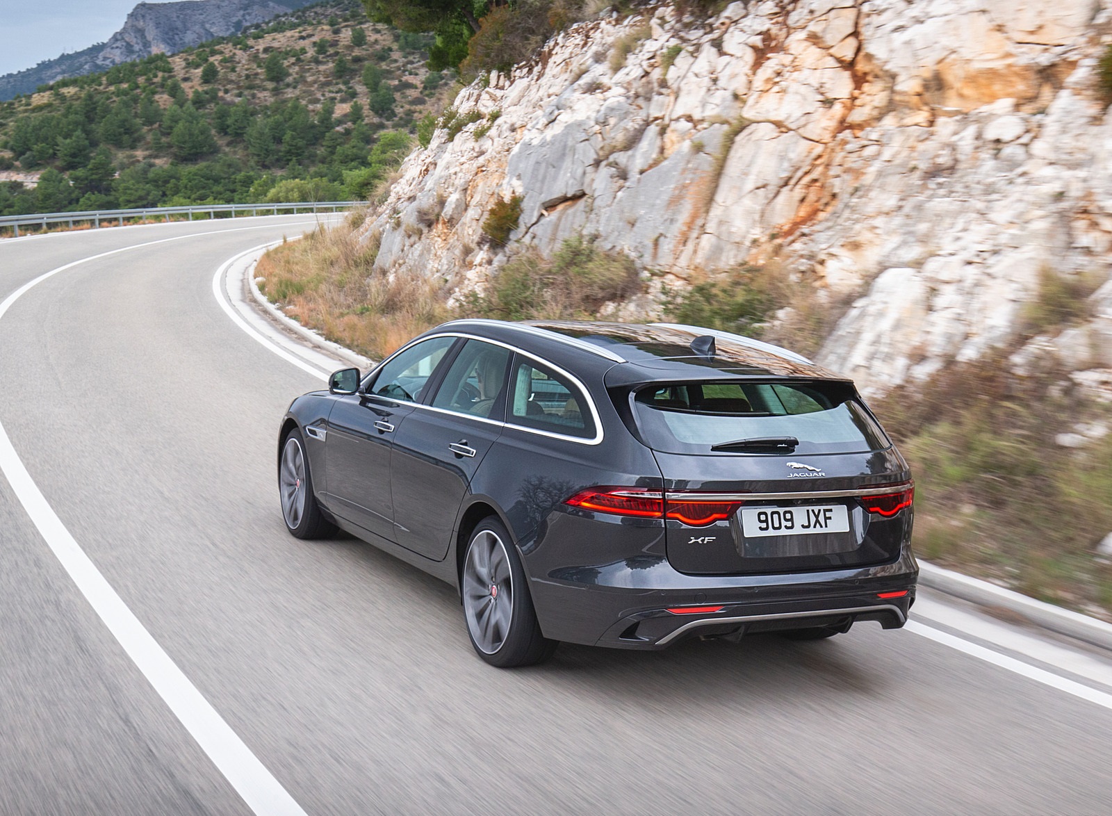 2021 Jaguar XF Sportbrake Rear Three-Quarter Wallpapers #8 of 50