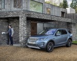 2021 Land Rover Discovery Sport P300e PHEV Front Three-Quarter Wallpapers 150x120