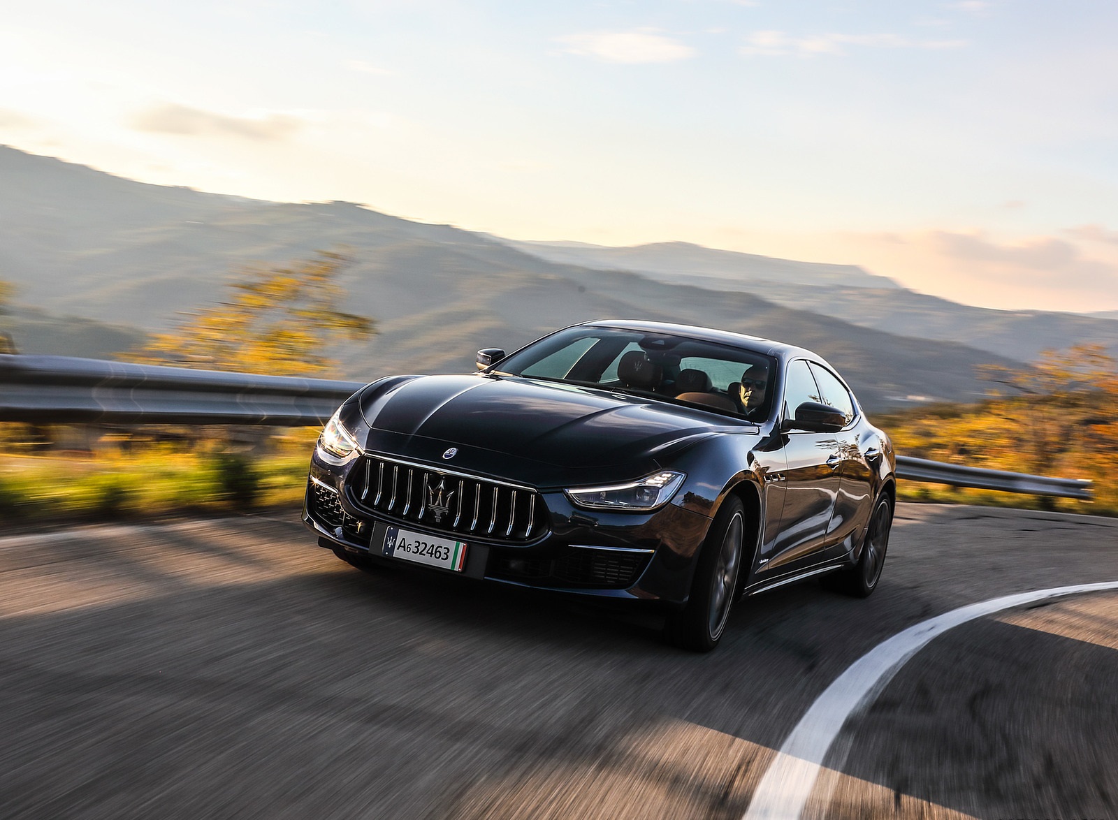 2021 Maserati Ghibli SQ4 GranLusso Front Three-Quarter Wallpapers (1)