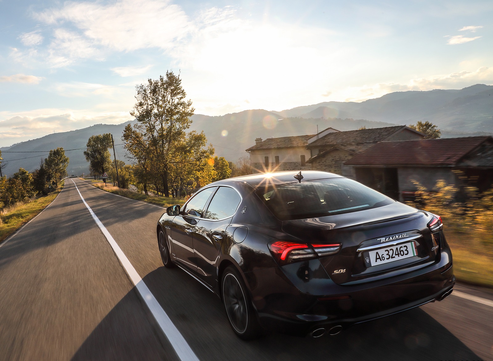 2021 Maserati Ghibli SQ4 GranLusso Rear Three-Quarter Wallpapers #2 of 25