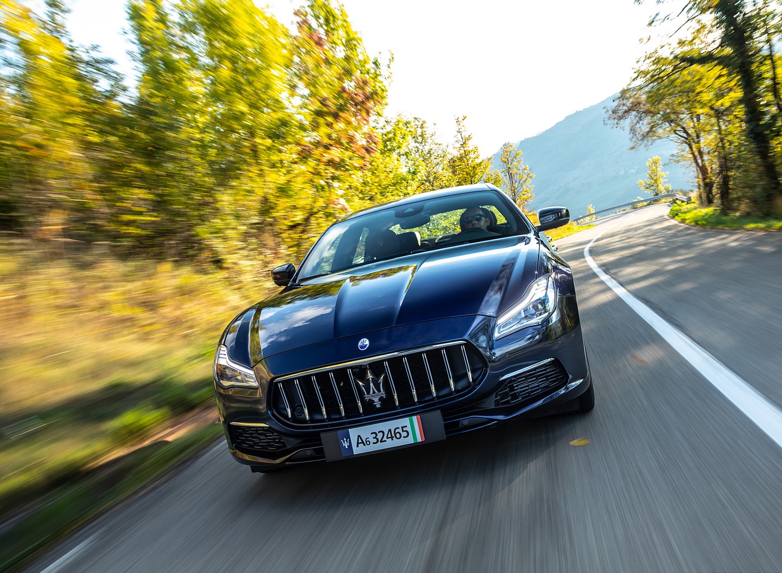 2021 Maserati Quattroporte SQ4 GranLusso Front Wallpapers #2 of 18