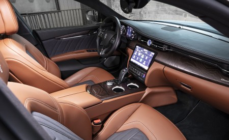 2021 Maserati Quattroporte SQ4 GranLusso Interior Detail Wallpapers 450x275 (16)