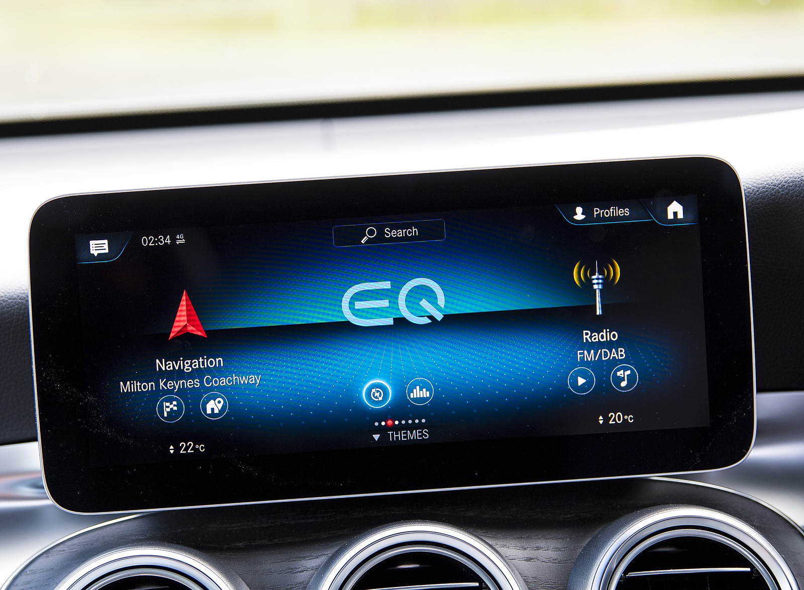 2021 Mercedes-Benz GLC 300 e Plug-In Hybrid (UK-Spec) Central Console Wallpapers #75 of 84
