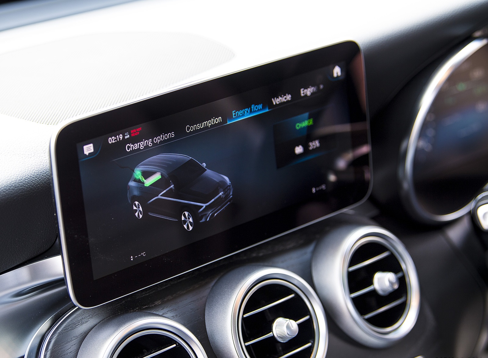 2021 Mercedes-Benz GLC 300 e Plug-In Hybrid (UK-Spec) Central Console Wallpapers #76 of 84