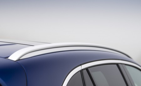2021 Mercedes-Benz GLC 300 e Plug-In Hybrid (UK-Spec) Detail Wallpapers 450x275 (55)