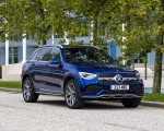 2021 Mercedes-Benz GLC 300 e Plug-In Hybrid (UK-Spec) Front Three-Quarter Wallpapers 150x120 (36)