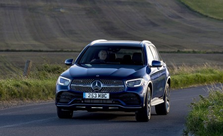 2021 Mercedes-Benz GLC 300 e Plug-In Hybrid (UK-Spec) Front Wallpapers 450x275 (16)