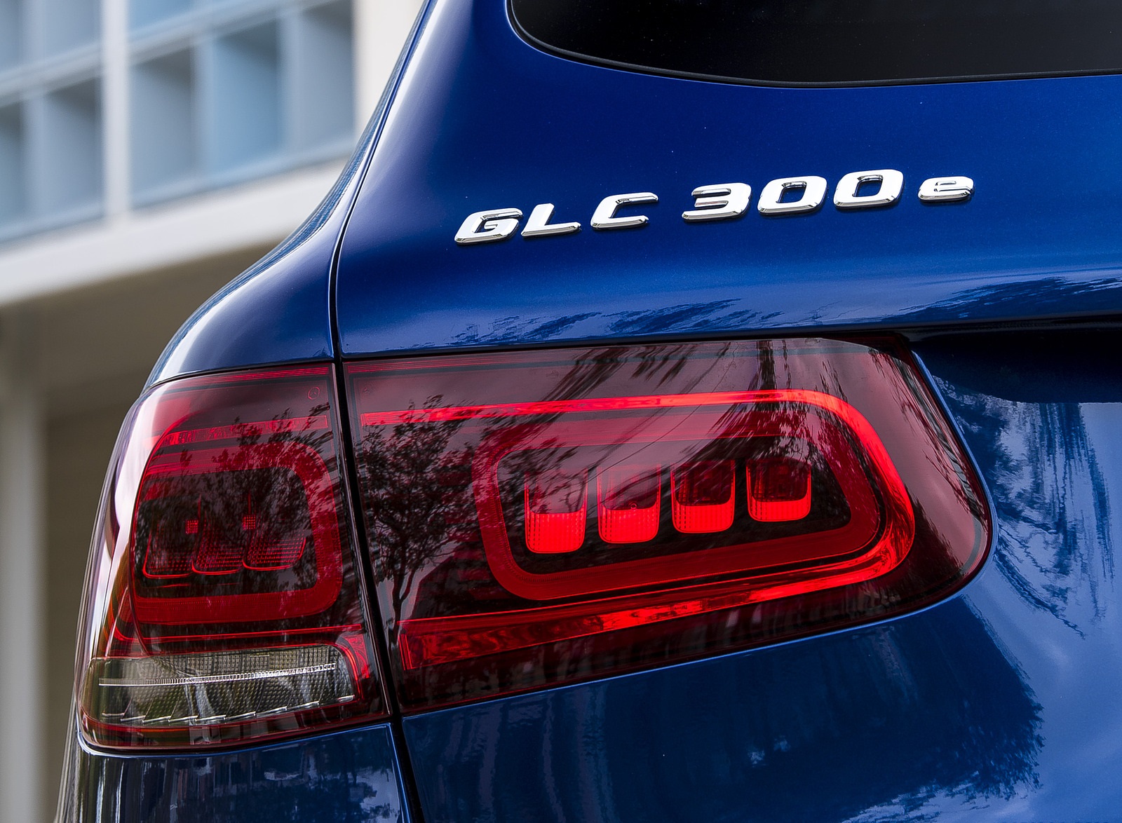 2021 Mercedes-Benz GLC 300 e Plug-In Hybrid (UK-Spec) Tail Light Wallpapers  #64 of 84