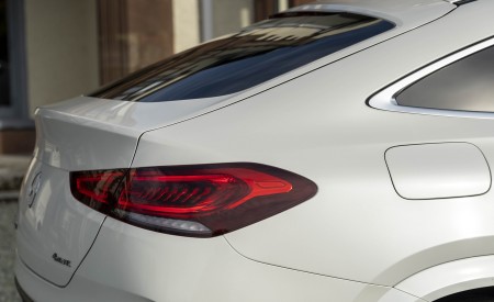 2021 Mercedes-Benz GLE Coupé 400d (UK-Spec) Tail Light Wallpapers 450x275 (57)
