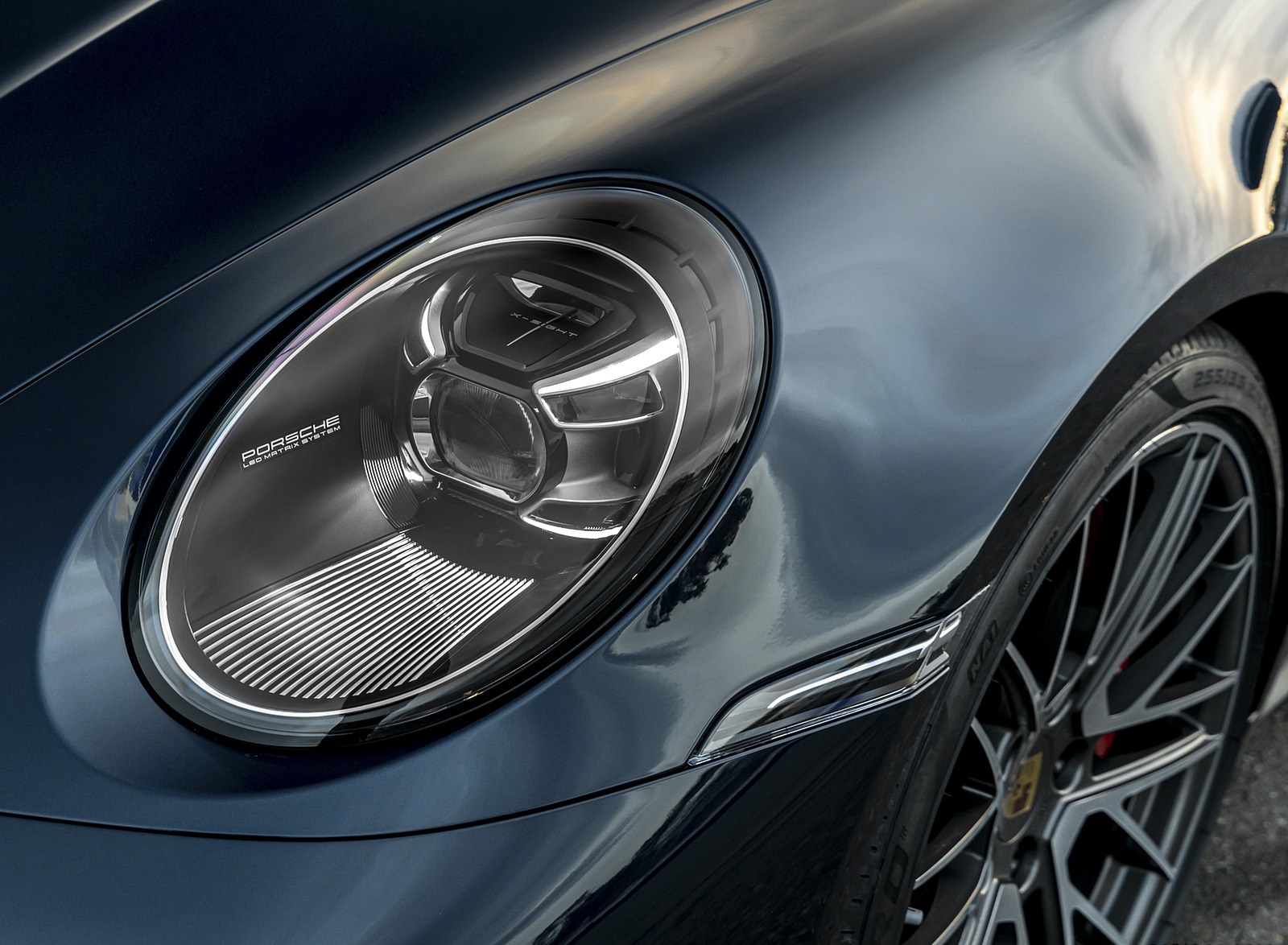 2021 Porsche 911 Turbo Cabrio (Color: Night Blue Metallic) Headlight Wallpapers #12 of 49