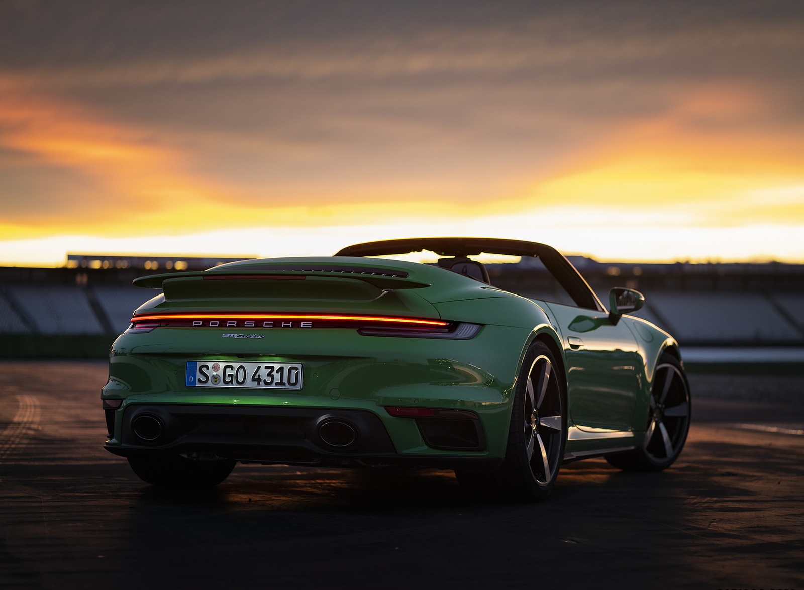 2021 Porsche 911 Turbo Cabrio (Color: Python Green) Rear Three-Quarter Wallpapers #35 of 49