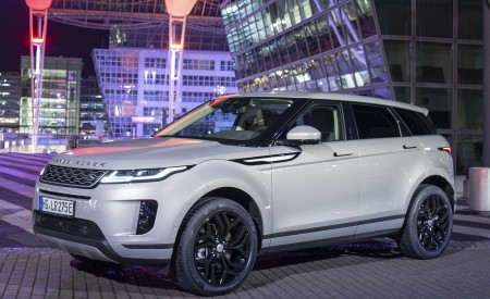 2021 Range Rover Evoque PHEV Front Three-Quarter Wallpapers 450x275 (21)
