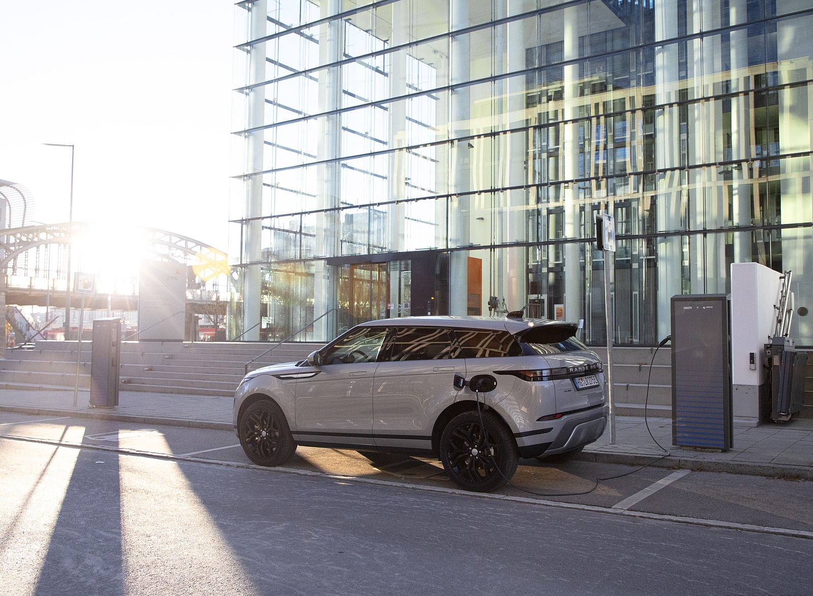 2021 Range Rover Evoque PHEV Rear Three-Quarter Wallpapers #37 of 55