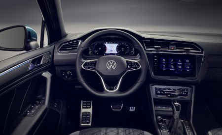 2021 Volkswagen Tiguan Interior Cockpit Wallpapers 450x275 (46)