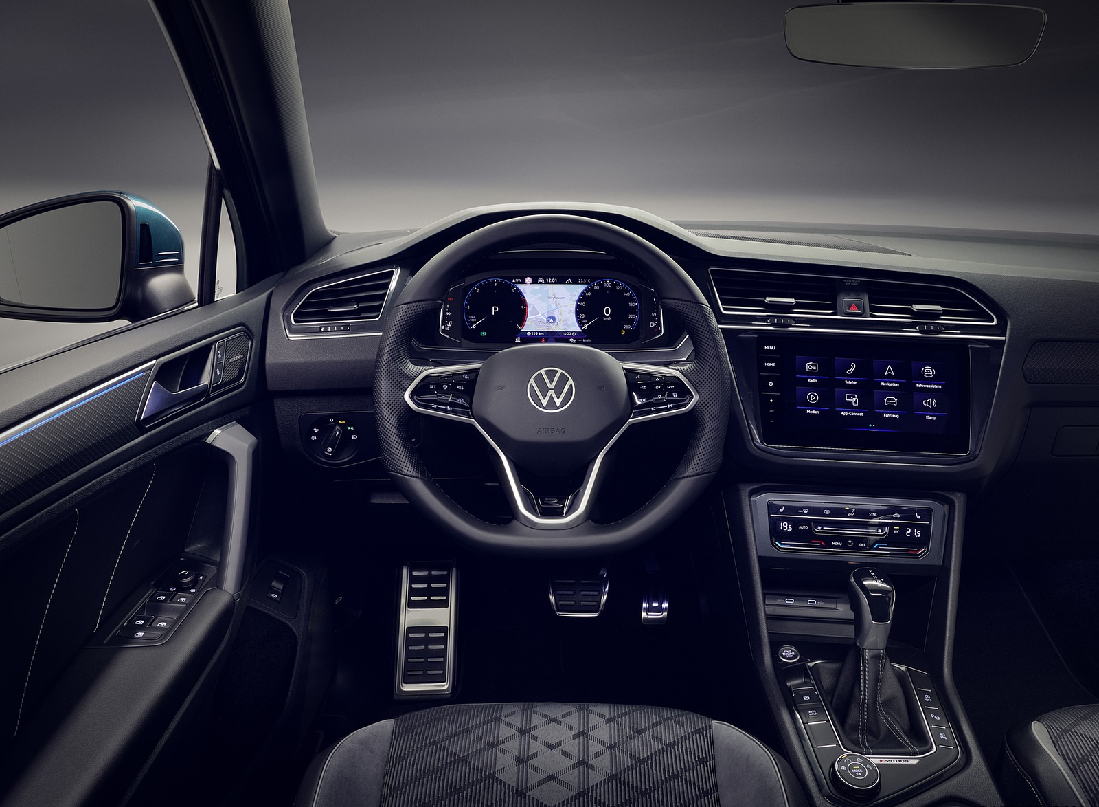 2021 Volkswagen Tiguan Interior Cockpit Wallpapers #46 of 49