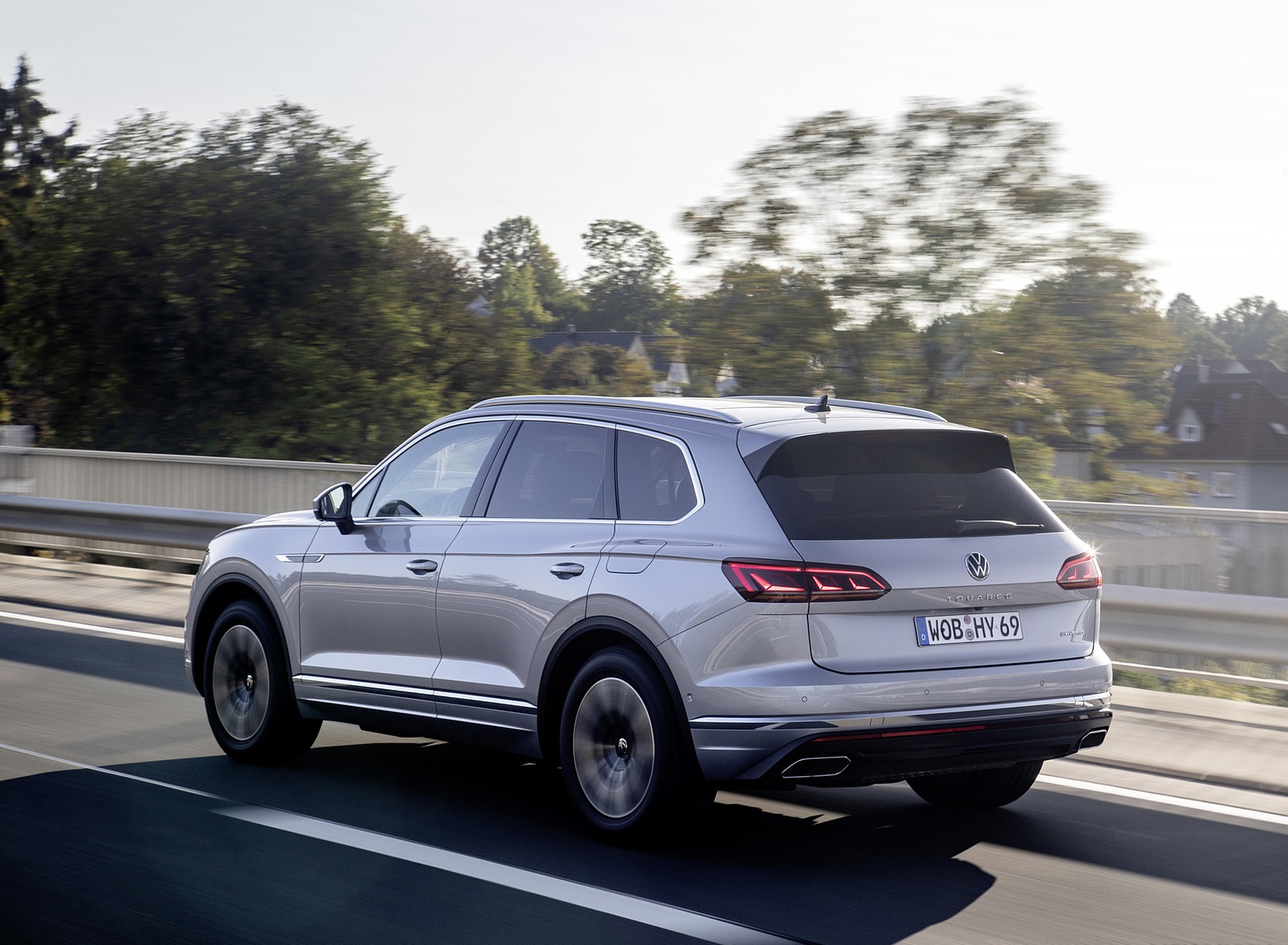 2021 Volkswagen Touareg eHybrid Rear Three-Quarter Wallpapers (6)