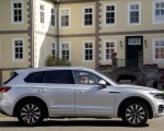 2021 Volkswagen Touareg eHybrid Side Wallpapers  150x120