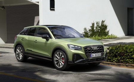2021 Audi SQ2 (Color: Apple Green Metallic) Front Three-Quarter Wallpapers 450x275 (3)