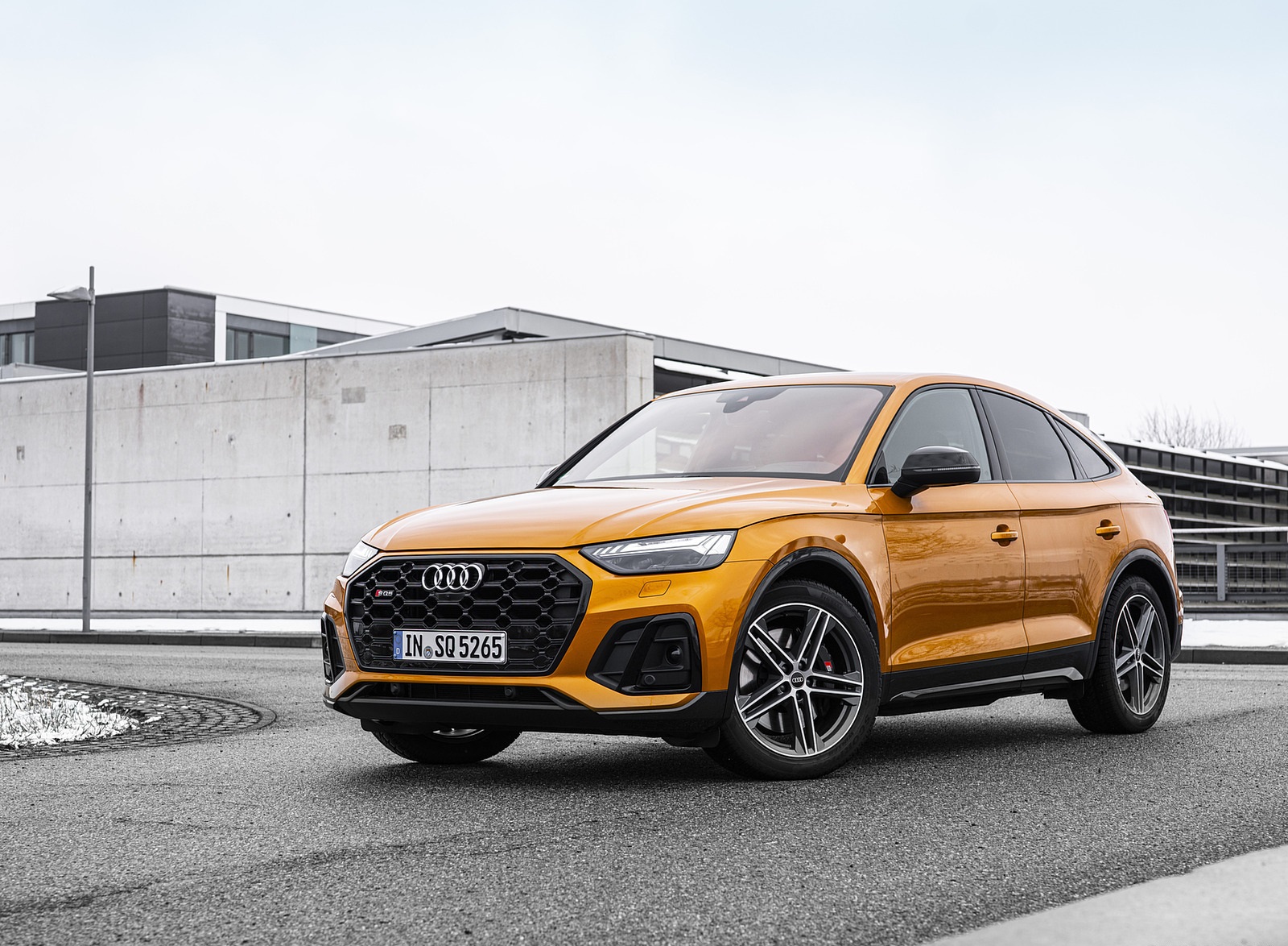 2021 Audi SQ5 Sportback TDI (Color: Dragon Orange) Front Three-Quarter Wallpapers (10)