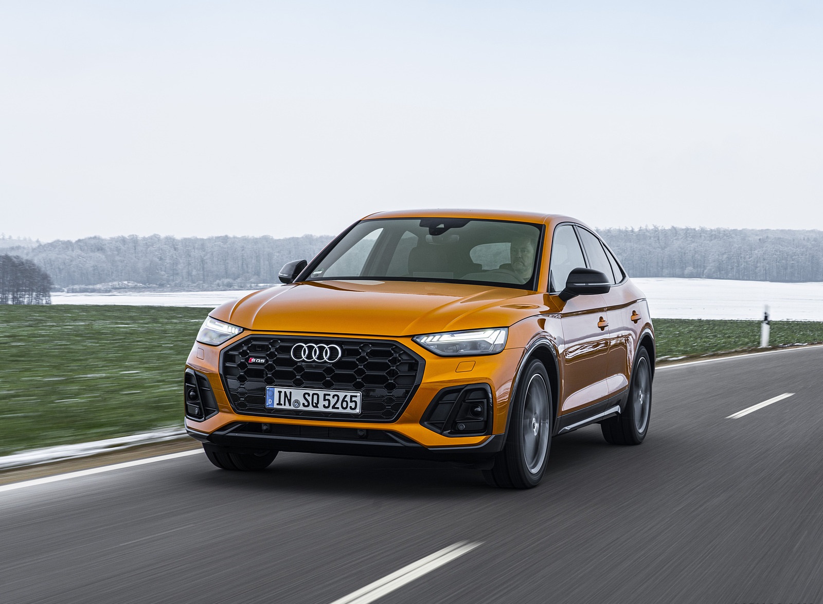 2021 Audi SQ5 Sportback TDI (Color: Dragon Orange) Front Wallpapers #2 of 58