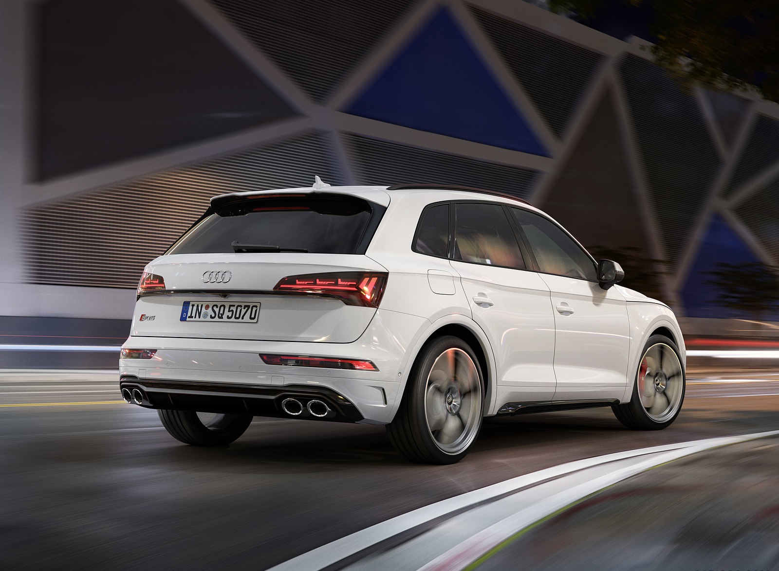 2021 Audi SQ5 TDI (Color: Glacier White) Rear Three-Quarter Wallpapers (2)