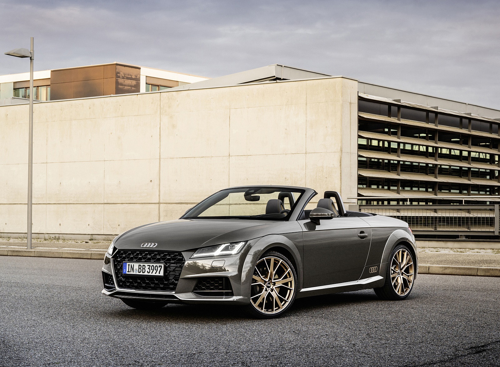 2021 Audi TT Roadster Bronze Selection (Color: Chronos Grey) Front Three-Quarter Wallpapers  #10 of 13