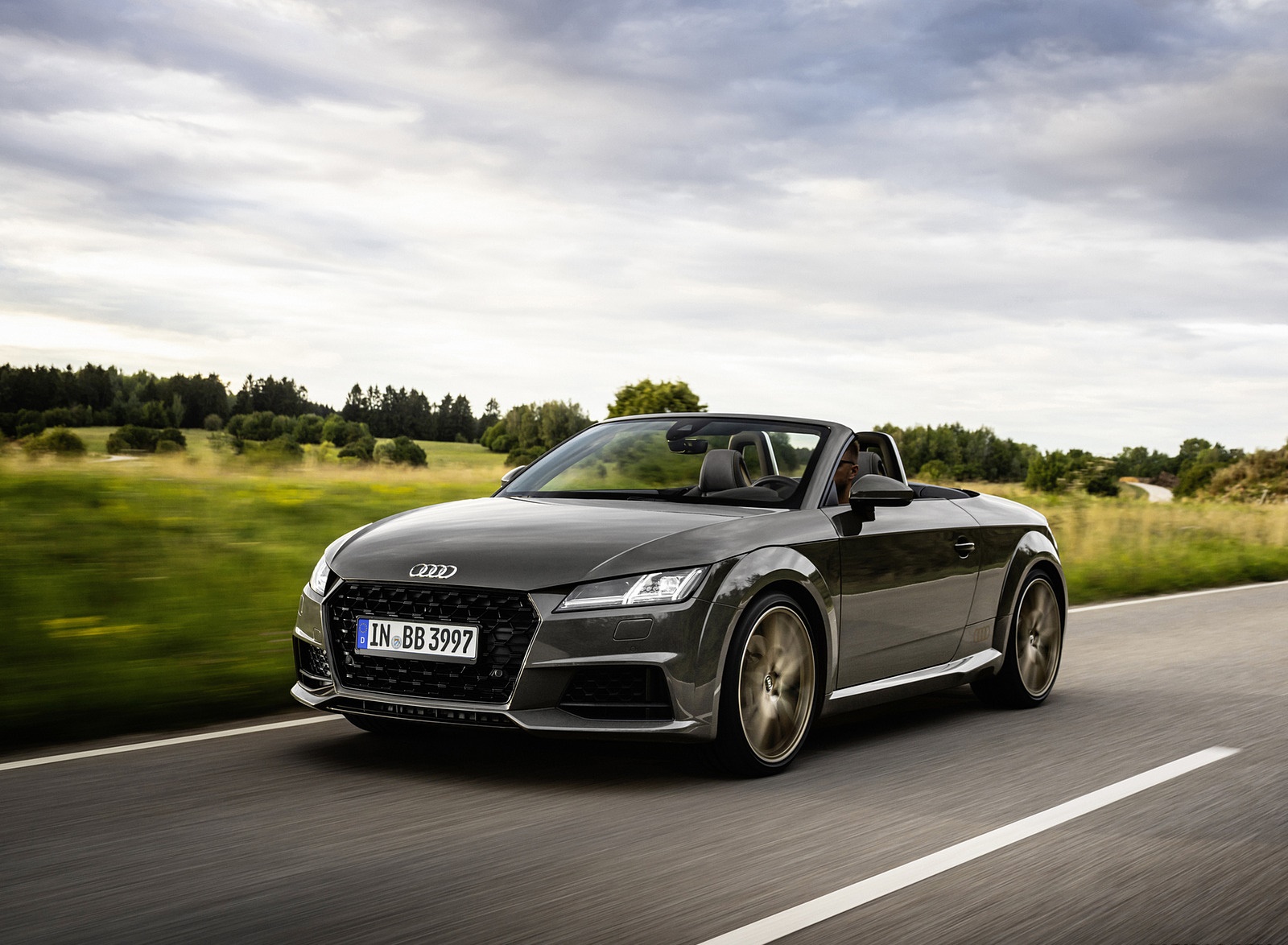 2021 Audi TT Roadster Bronze Selection (Color: Chronos Grey) Front Three-Quarter Wallpapers (3)